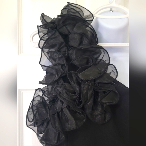 Lulus Stunning Significance One-Shoulder 3D Ruffled Maxi Dress Trumpet Gown - Picture 4 of 5